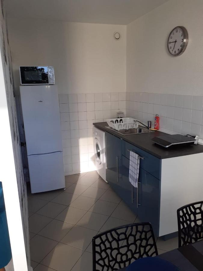 Ideal T1 Balcon 2 Personnes * Saint-Etienne (Loire)