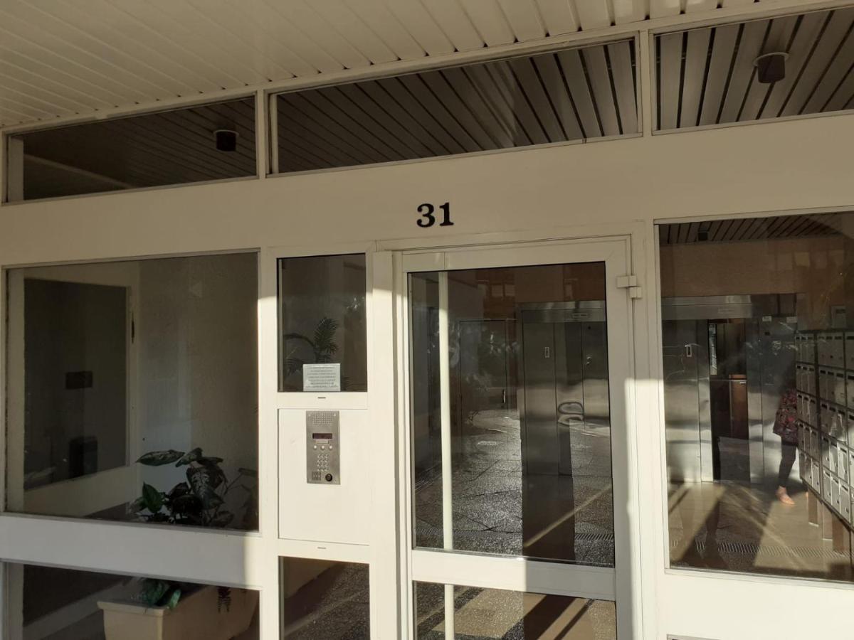Ideal T1 Balcon 2 Personnes * Saint-Etienne (Loire)